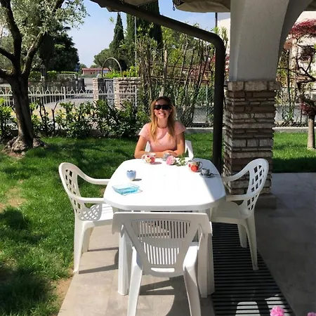 Fiorita Apartment *