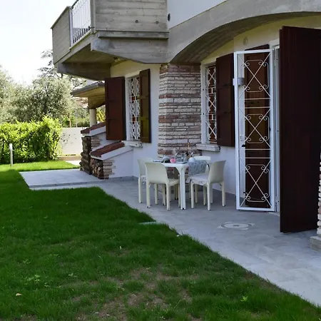 Fiorita Apartment